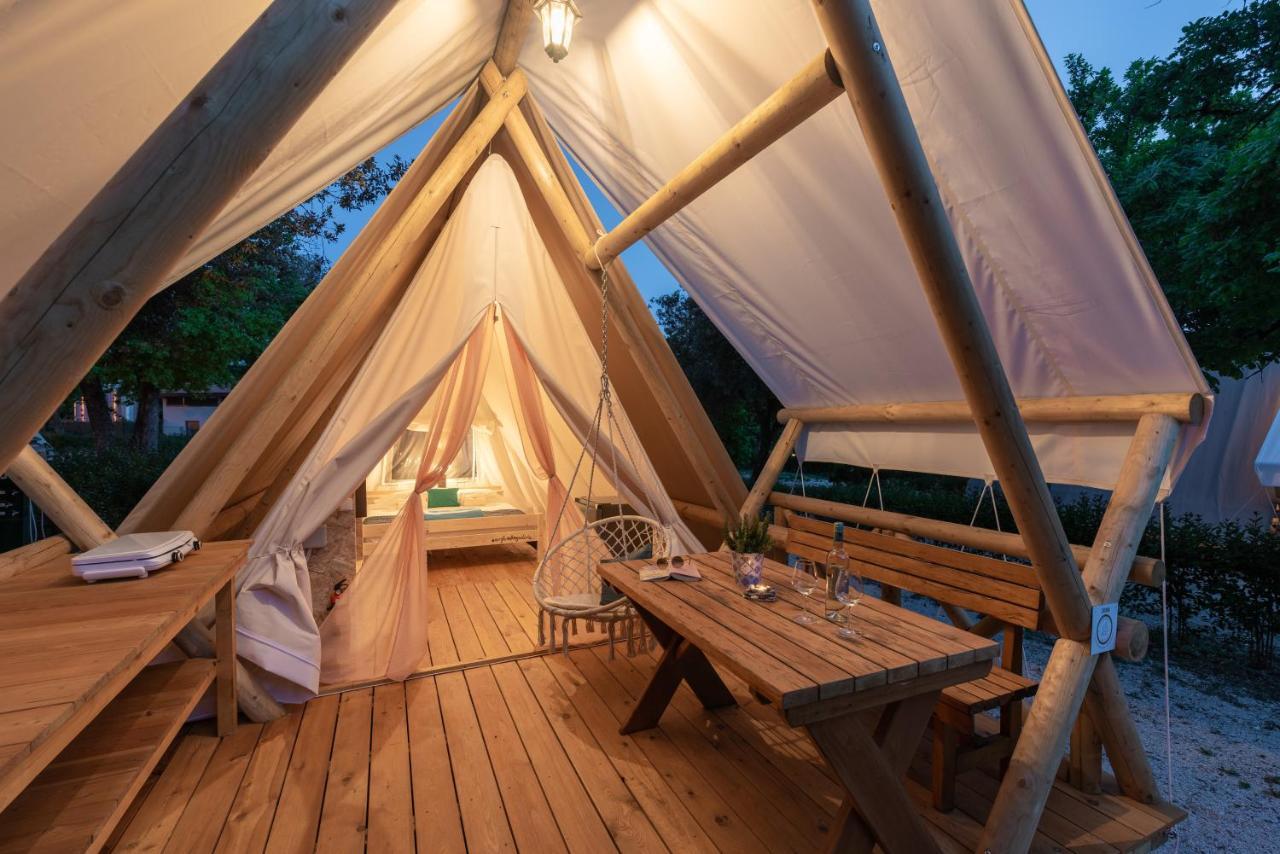 Eco Glamping- Fkk Nudist Camping Solaris Poreč Kültér fotó