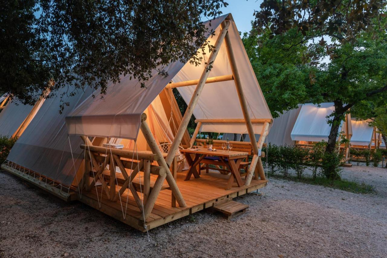 Eco Glamping- Fkk Nudist Camping Solaris Poreč Kültér fotó