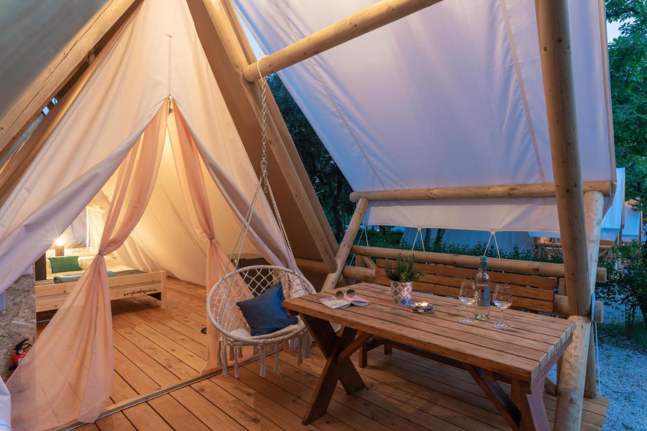 Eco Glamping- Fkk Nudist Camping Solaris Poreč Kültér fotó