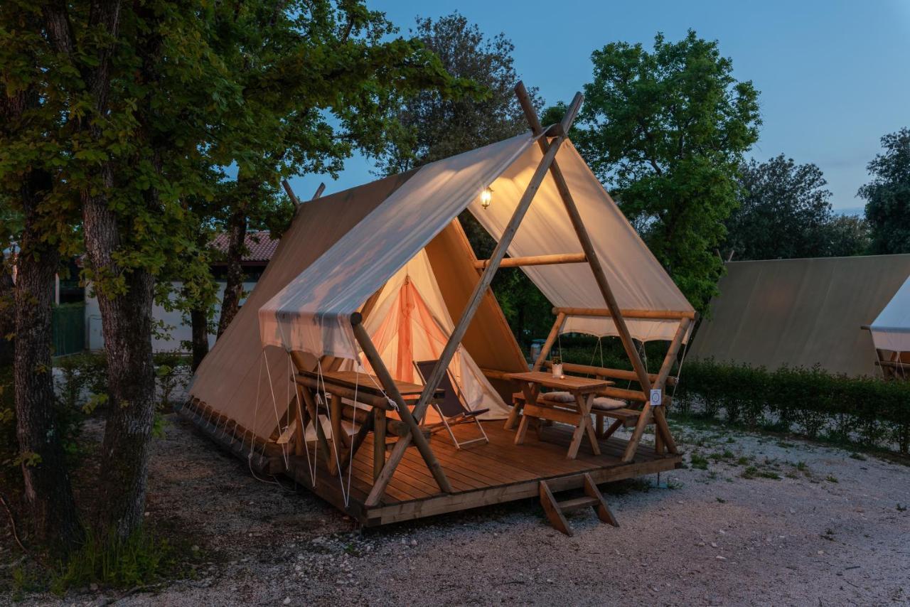 Eco Glamping- Fkk Nudist Camping Solaris Poreč Kültér fotó